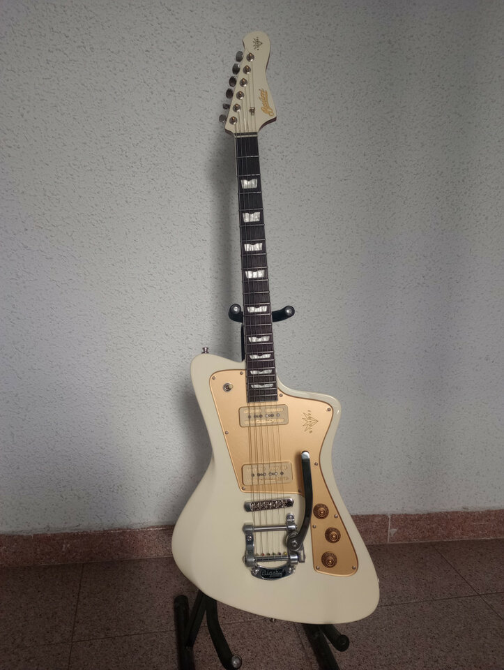 BAUM WINGMAN nueva (nunca usada) con BIGSBY Y MALETA