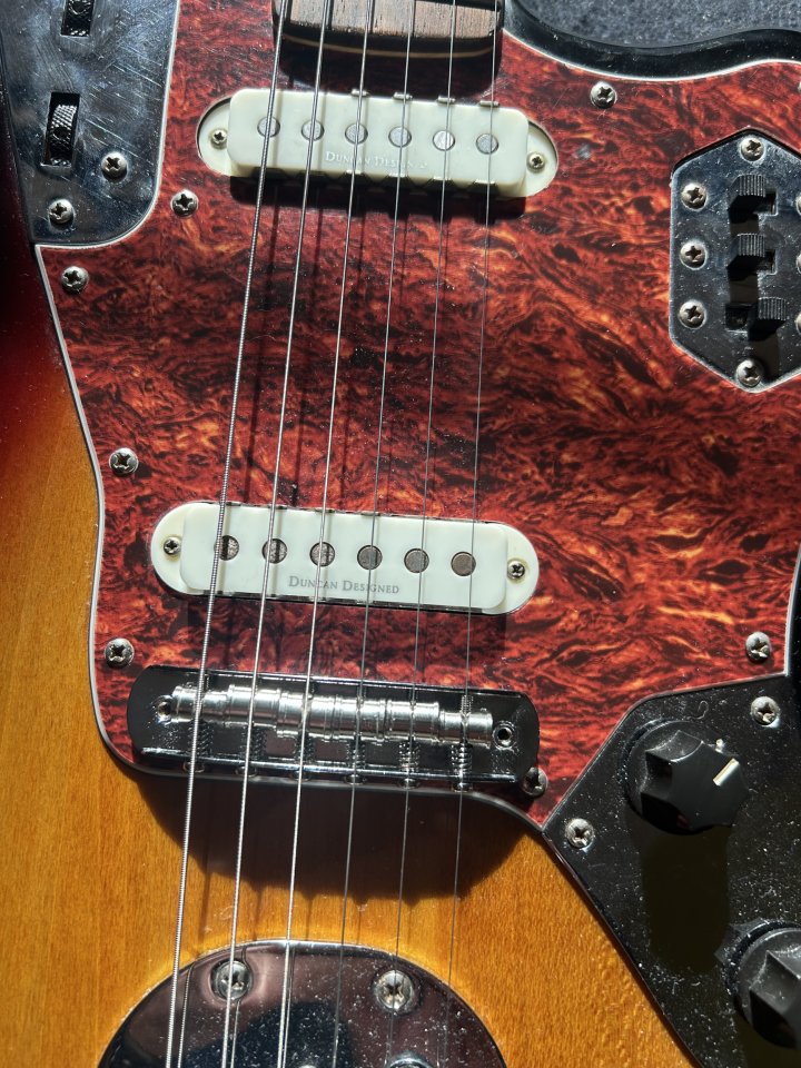 Squier JAGUAR Vintage Modified (Puente Mustang)