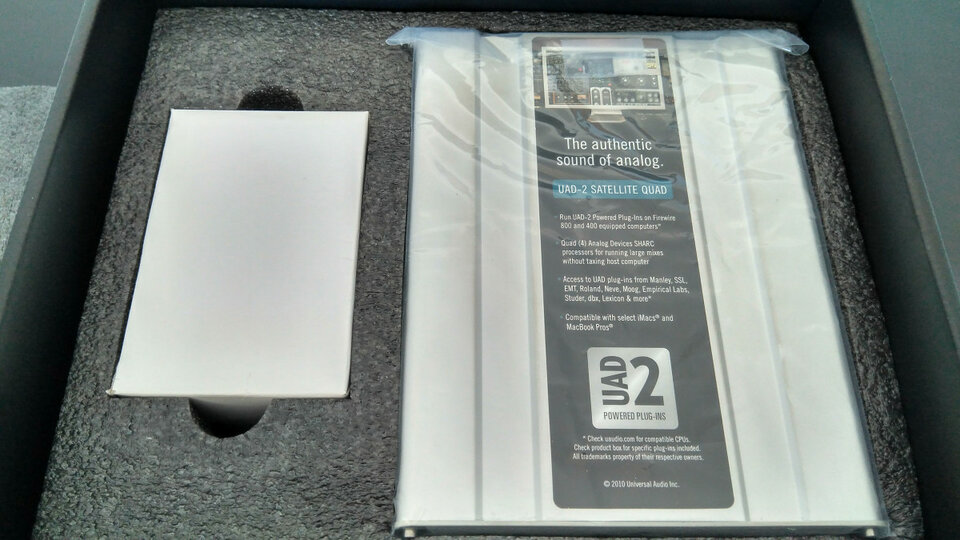 Universal Audio UAD-2 Satellite QUAD Core Custom THUNDERBOLT 2