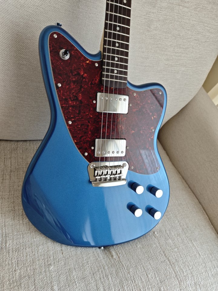 Squier Paranormal Toronado