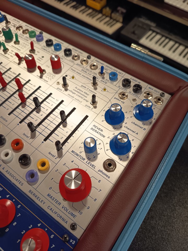 Buchla Music Easel 50th Anniversary Edition de segunda mano · Foto 10 de 10 · Barcelona · 7800 €