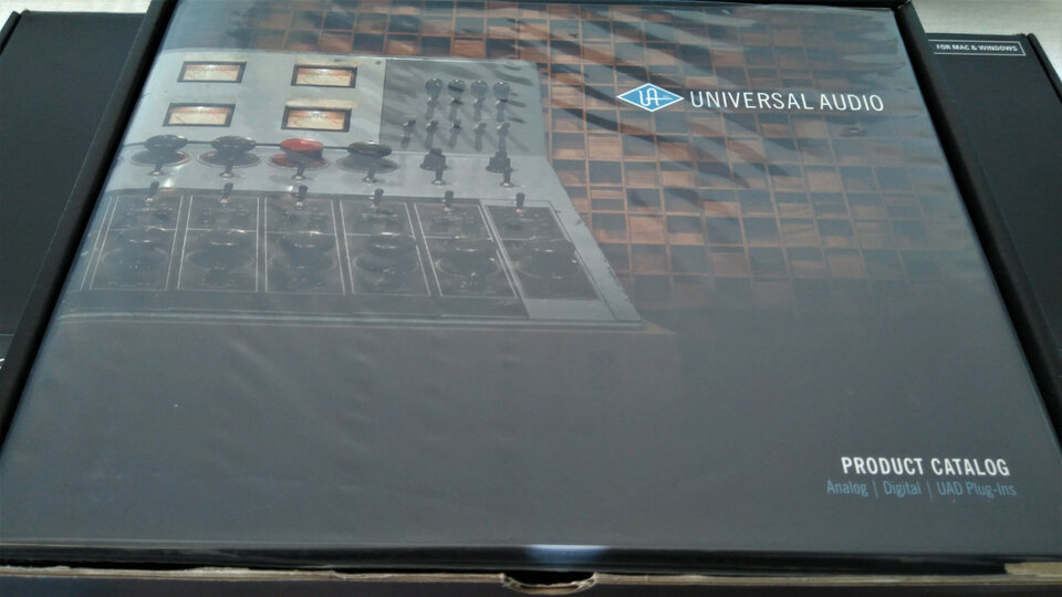 Universal Audio UAD-2 Satellite QUAD Core Custom THUNDERBOLT 2