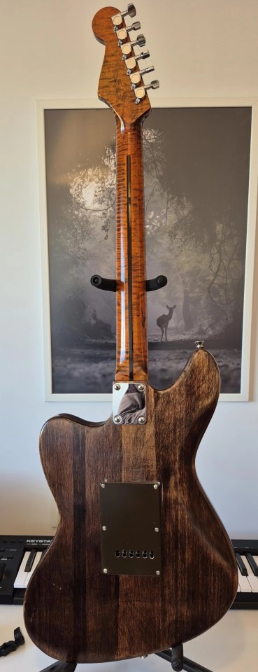 Guitarra eléctrica Elg de segunda mano · Foto 8 de 10 · Madrid · 375 €
