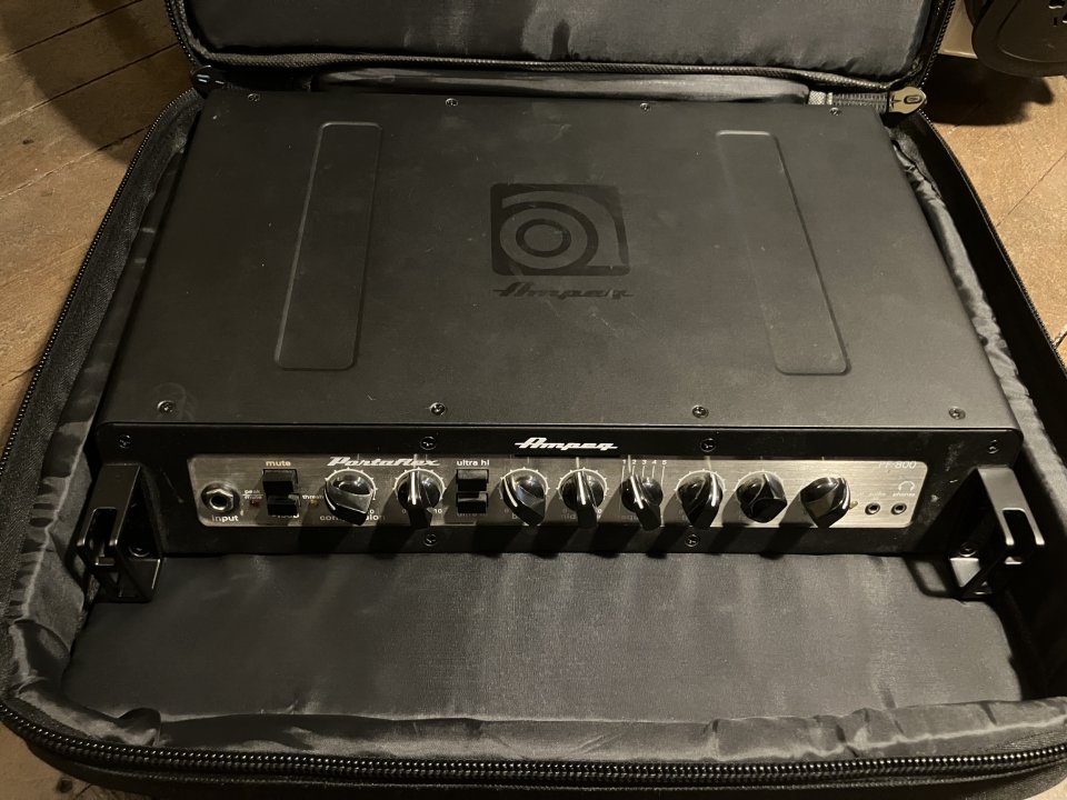 Ampeg PF800 para revisar - leer descripción - envío gratis de segunda mano · Asturias · 295 €