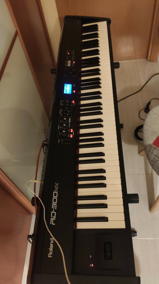 Roland RD 300 NX