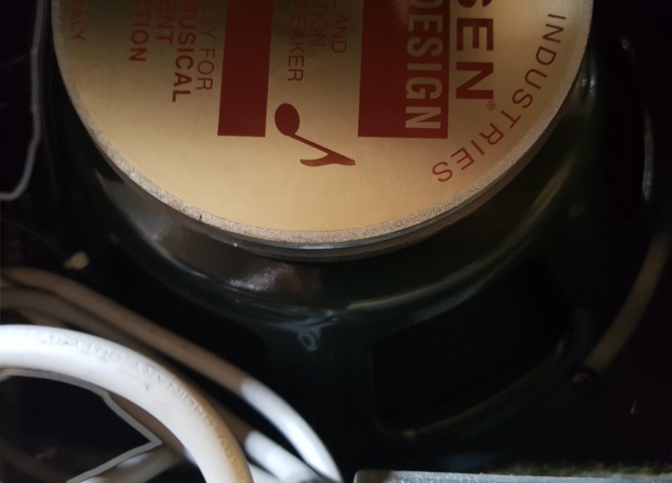 Fender Blues Júnior 2 de segunda mano · Foto 3 de 4 · Barcelona · 450 €