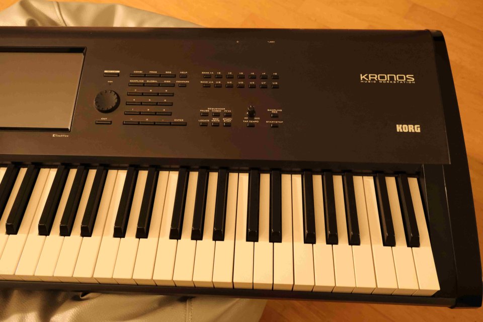 Korg Kronos 73 de segunda mano · Foto 2 de 10 · Barcelona · 1750 €