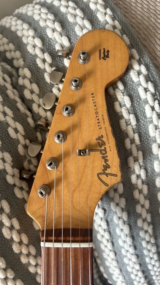 Fender stratocaster road worn 60s por strato Fender de arce de segunda mano · Foto 3 de 3 · Ourense