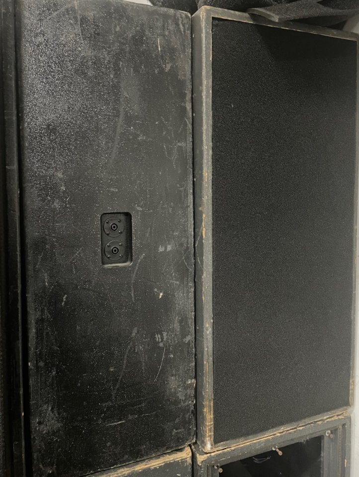 4 Cajas de madera para doble 15" y Motor