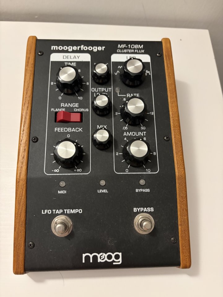 Moog Moogerfooger MF-108M Cluster Flux de segunda mano · Foto 1 de 6 · Málaga · 1000 €