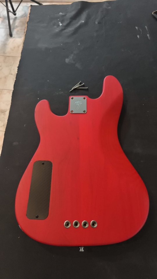 Cuerpo de bajo de segunda mano · Foto 2 de 4 · Bizkaia · 380 €