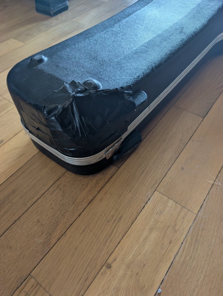 Martin estuche rígido de segunda mano · Foto 3 de 8 · Palencia · 145 €