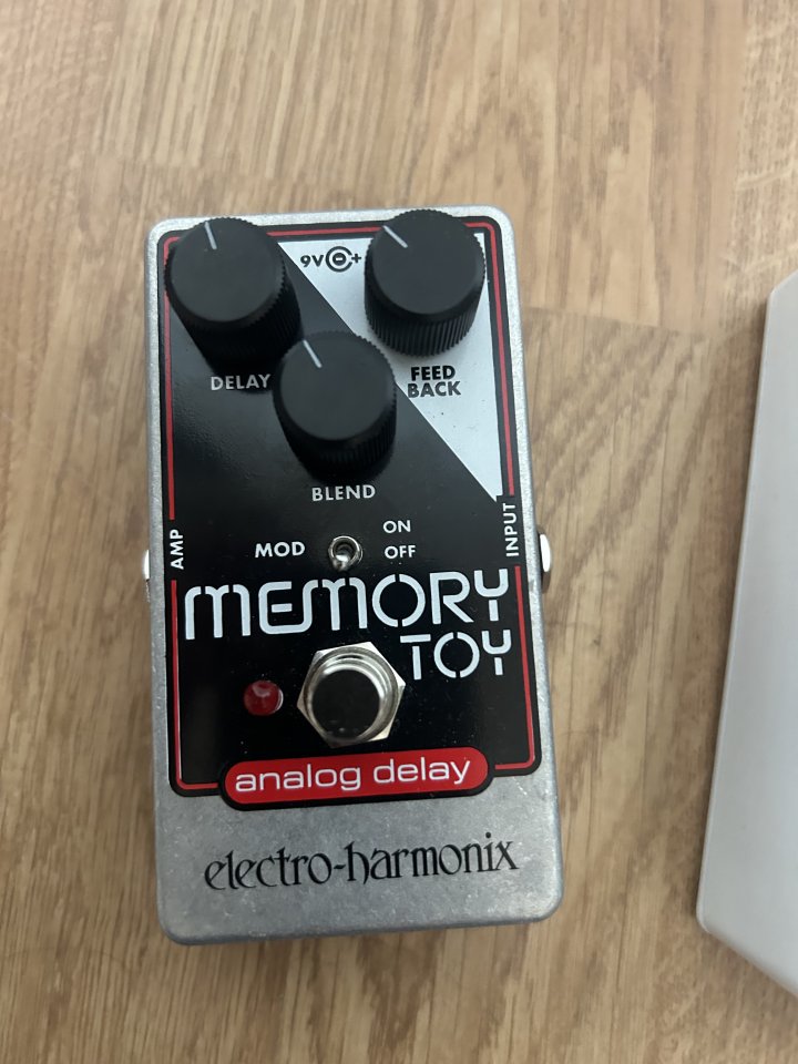 EHX Memory Toy Delay Analógico ( Nuevo con factura )