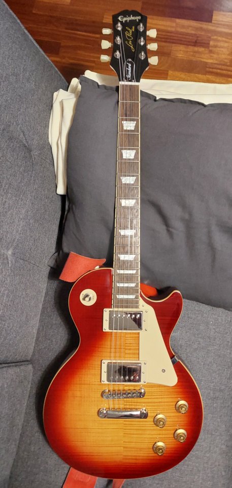 Epiphone by Gibson Les Paul Standard 50s sunburst