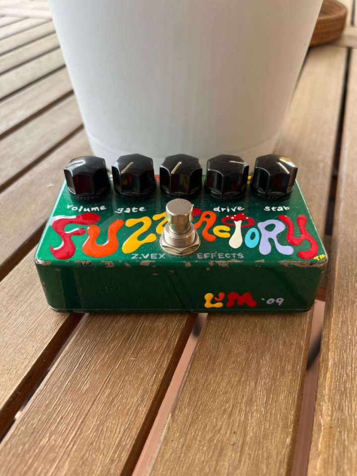 Fuzz factory Z.Vex pintado a mano L’M ‘09 de segunda mano · Foto 2 de 7 · Valencia · 280 €
