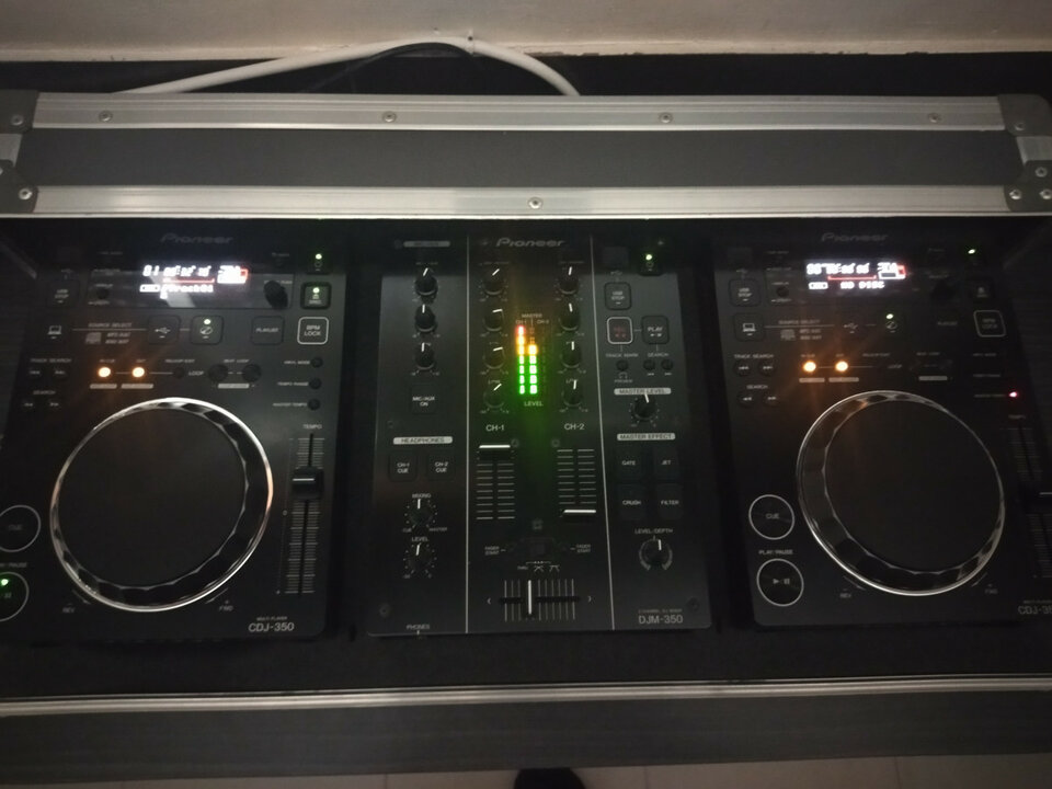2xCDJ-350 PIONEER+1XDJM-350+CAJA+SOPORTE PORTATIL