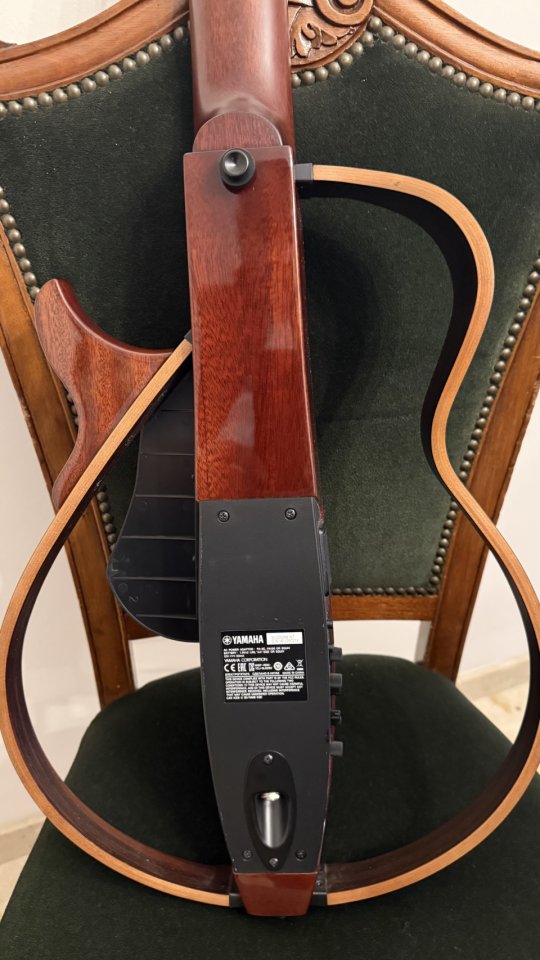 Yamaha Silent SLG 200 NW NT