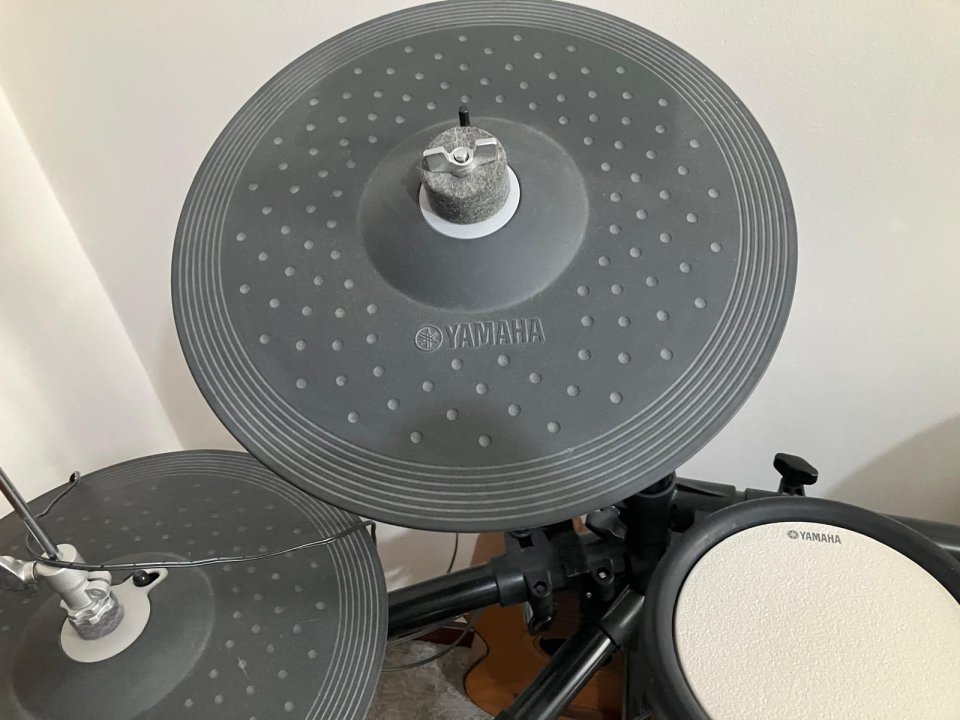 Vendo Yamaha DTX582K E-Drum Set de segunda mano · Foto 3 de 7 · A Coruña · 900 €