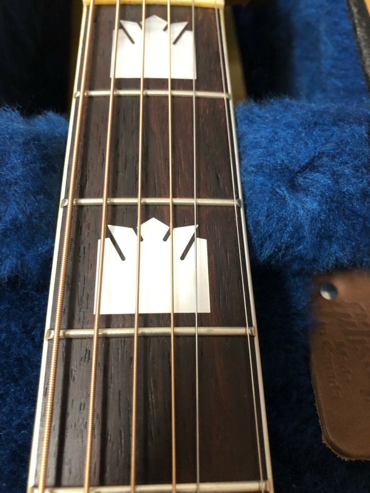 Gibson SJ-200 Standard