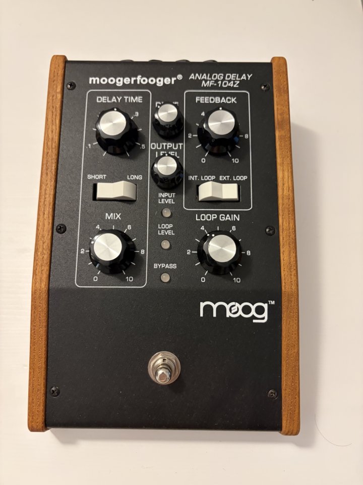 Moog Moogerfooger MF-104Z Analog Delay de segunda mano · Foto 1 de 7 · Málaga · 1150 €