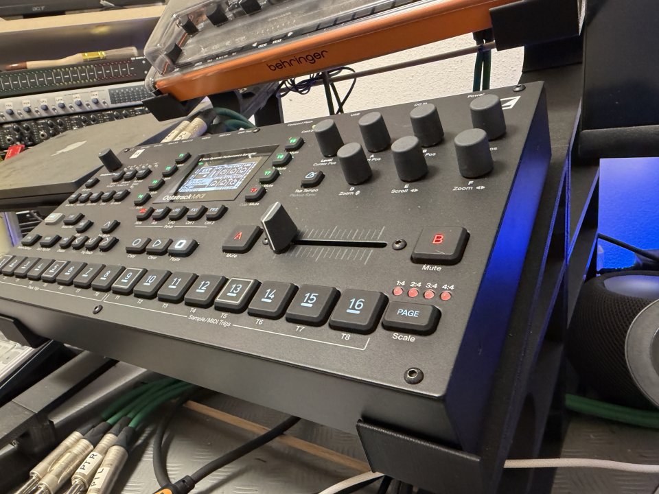 Elektron Octatrack mk2 Negra de segunda mano · Foto 5 de 7 · Tarragona · 1100 €