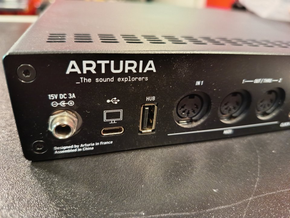 Interfaz de Audio Arturia AudioFuse 16Rig de segunda mano · Foto 5 de 7 · Barcelona · 780 €