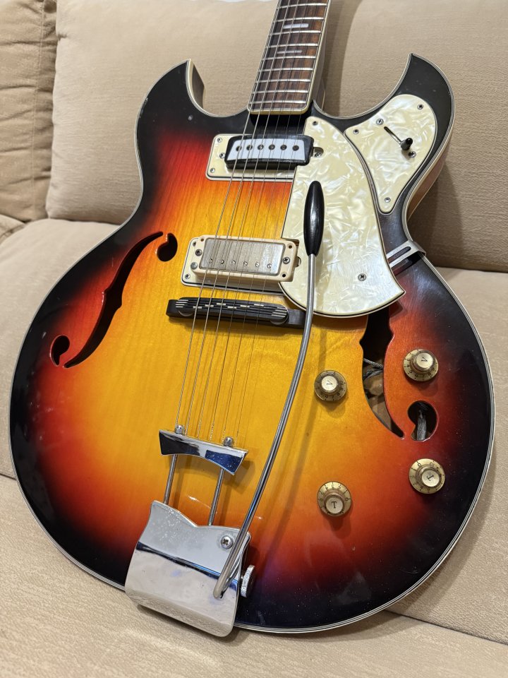 Greco 950 hollowbody