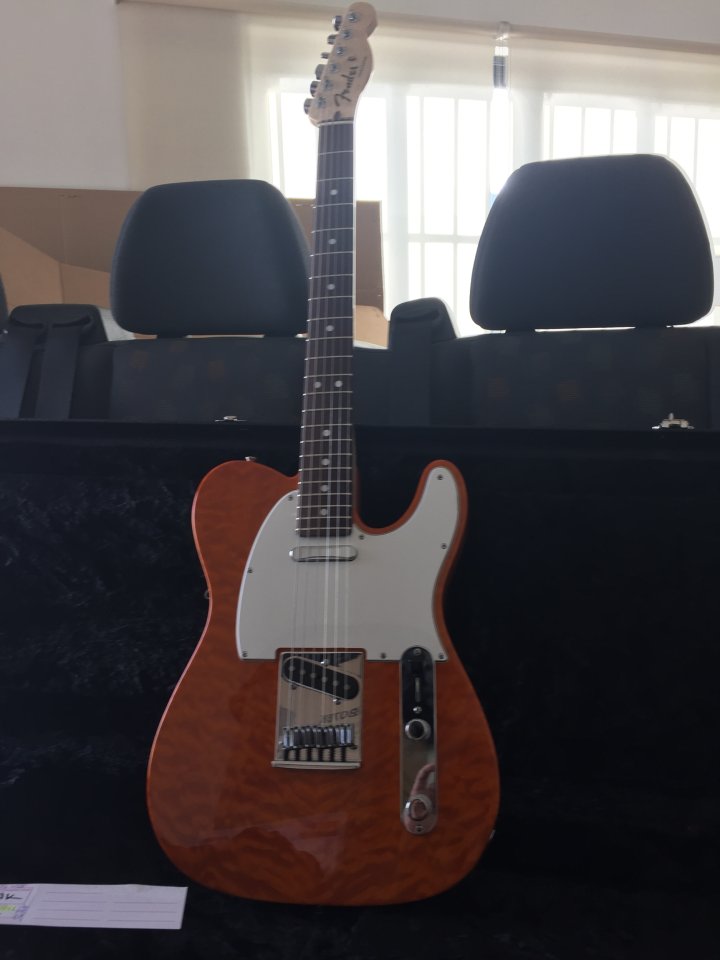 Fender telecaster deluxe custom shop