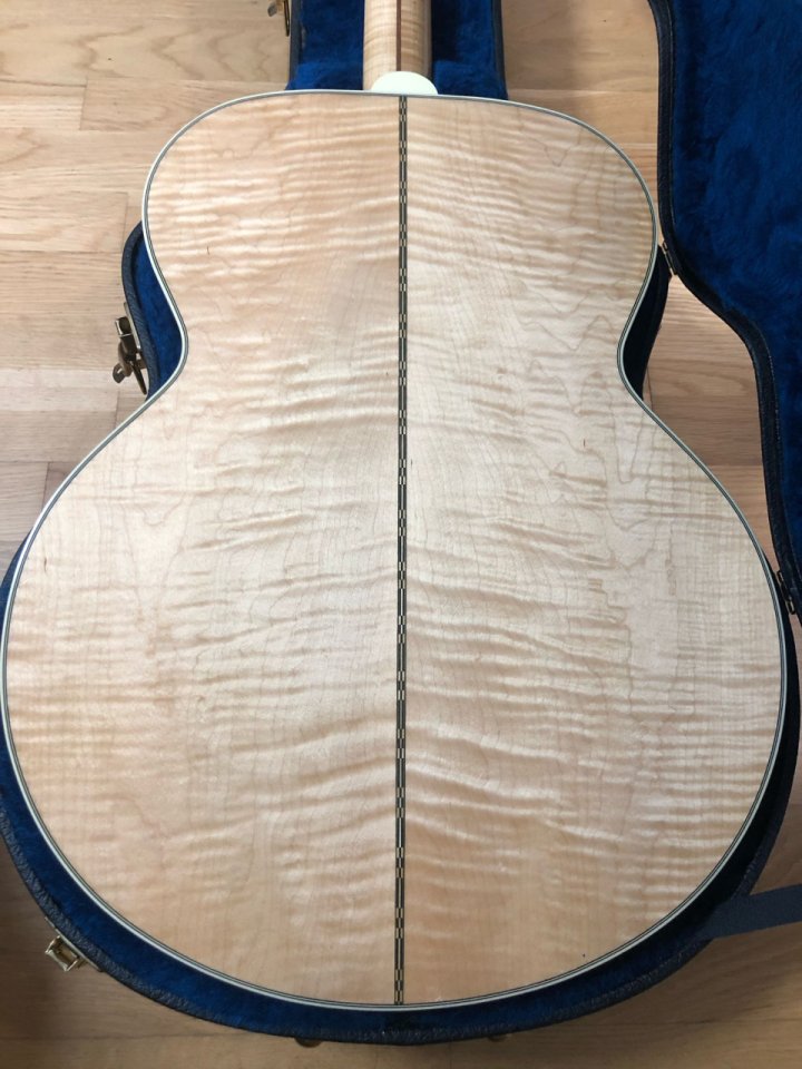 Gibson SJ-200 Standard