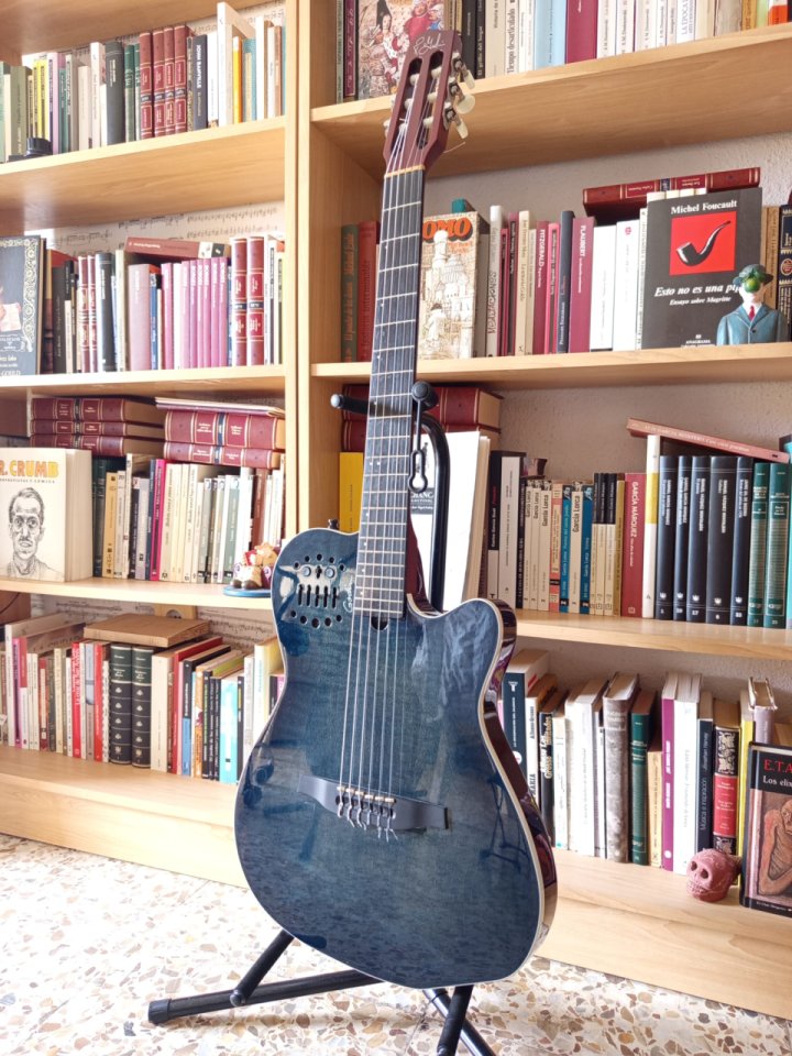 Vendo Godin Multiac ACS-SA Denim Blue Flame de segunda mano · Foto 1 de 5 · Almería · 1700 €