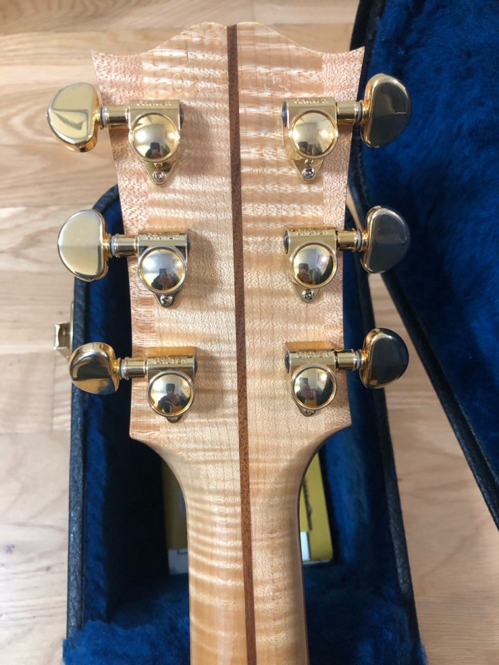 Gibson SJ-200 Standard