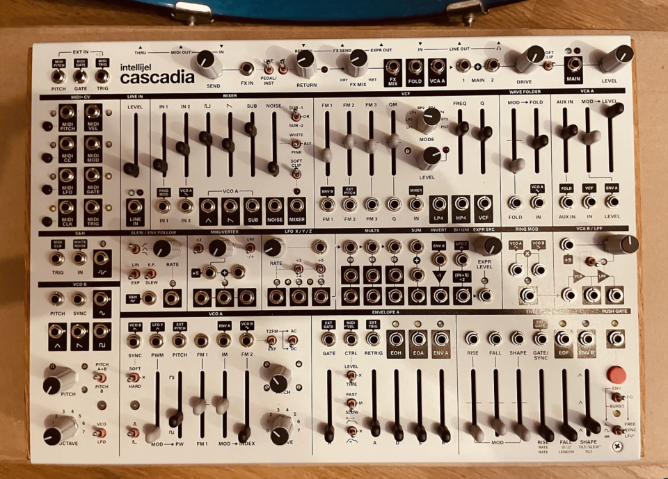 Sintetizador Intellijel Cascadia - NUEVO