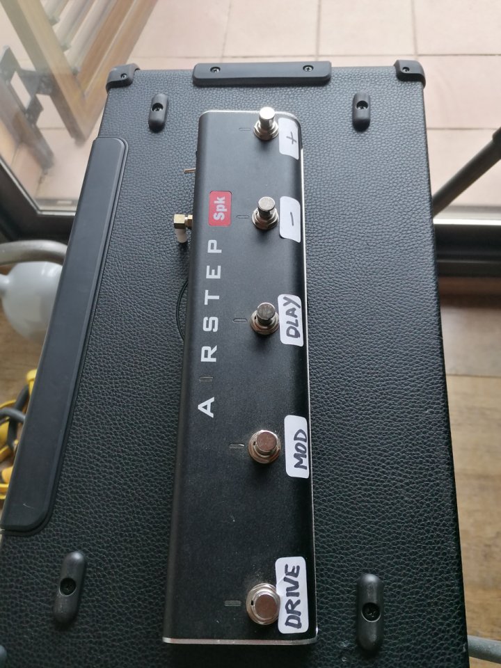 CAMBIOS spark live+ looper xsonic+controlador xsonic de segunda mano · Foto 4 de 7 · Girona · 380 €