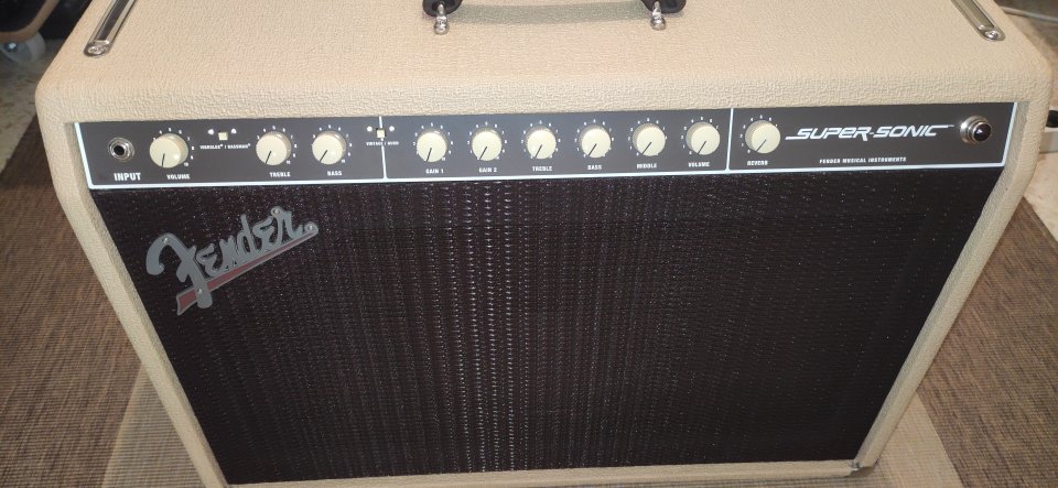 Fender super sonic 60 W