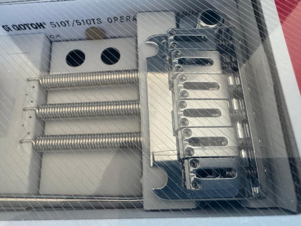 Tremolo Gotoh 510TS-FE1 - PRECINTADO DE FABRICA – Solo Venta, NO Cambios.