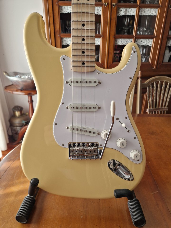 Fender Stratocaster Yngwie Malmsteen Signature Vintage White 2023 Japan