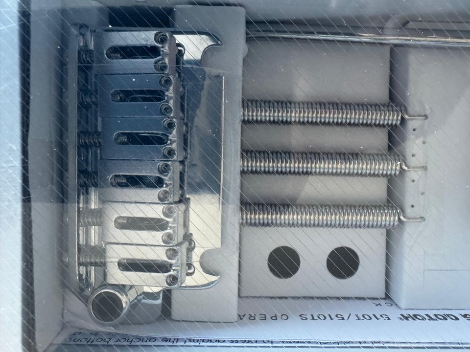 Tremolo Gotoh 510TS-FE1 - PRECINTADO DE FABRICA – Solo Venta, NO Cambios.