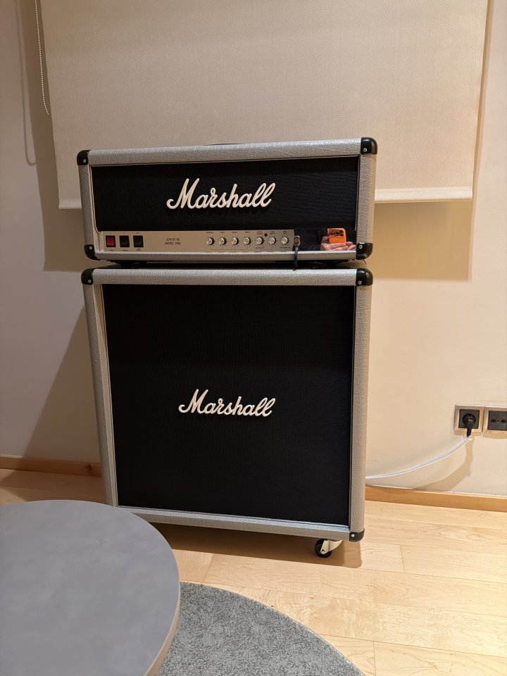 Marshall Silver Jubilee + Pantalla