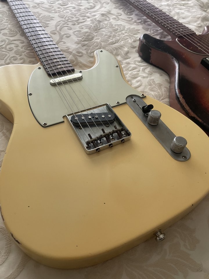 Busco Fender tele CS Relic / Two Rock de segunda mano · Foto 3 de 7 · A Coruña