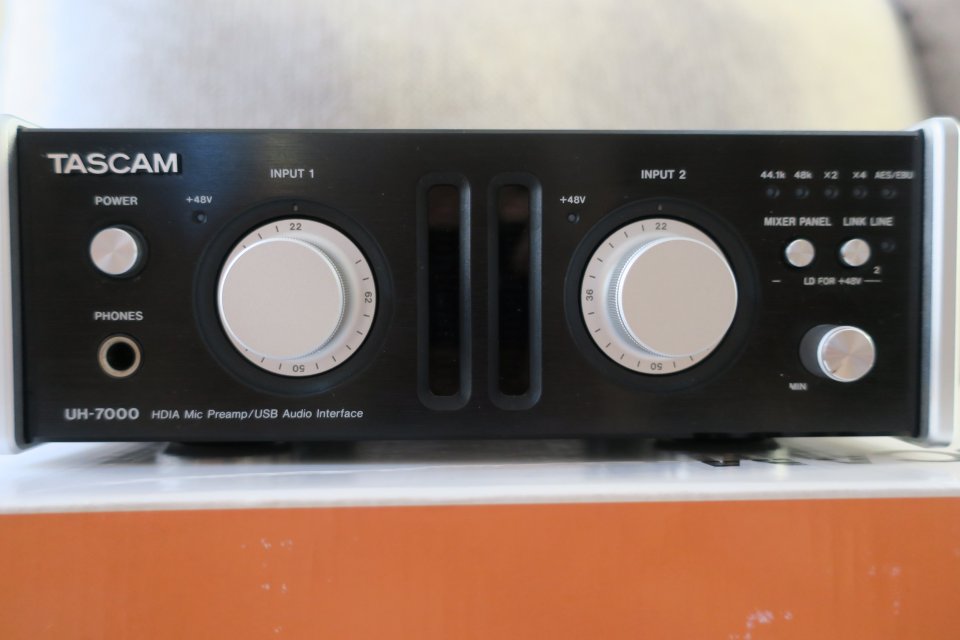 TASCAM UH 7000 de segunda mano · Foto 2 de 9 · Zaragoza · 300 €