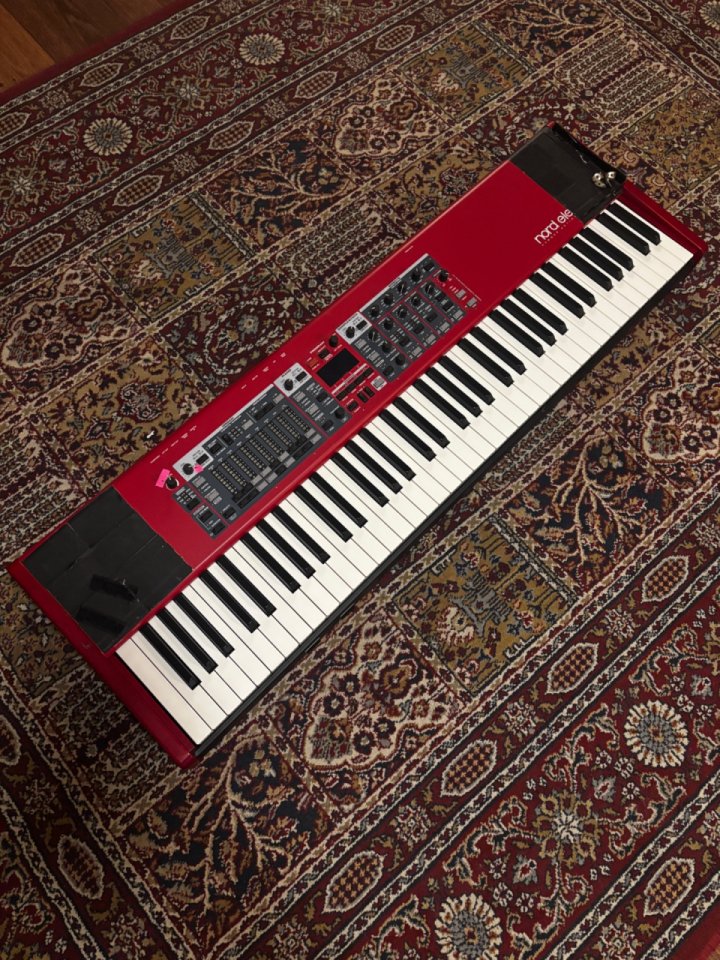 Clavia Nord electro 6 hp + Flightcase