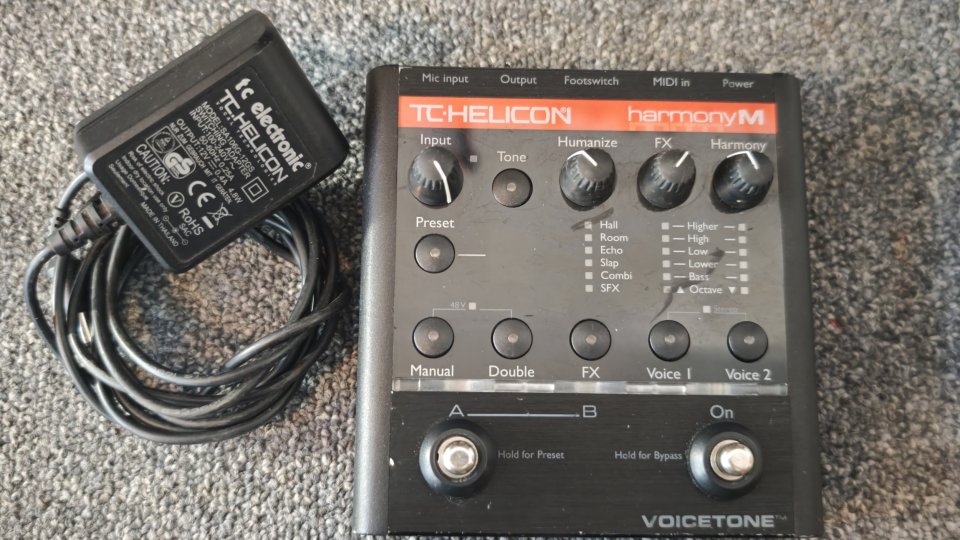 TC-Helicon Harmony M de segunda mano · Foto 1 de 2 · Madrid · 90 €