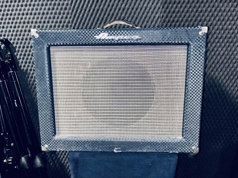 Ampli a válvulas Ampeg Reverberocket