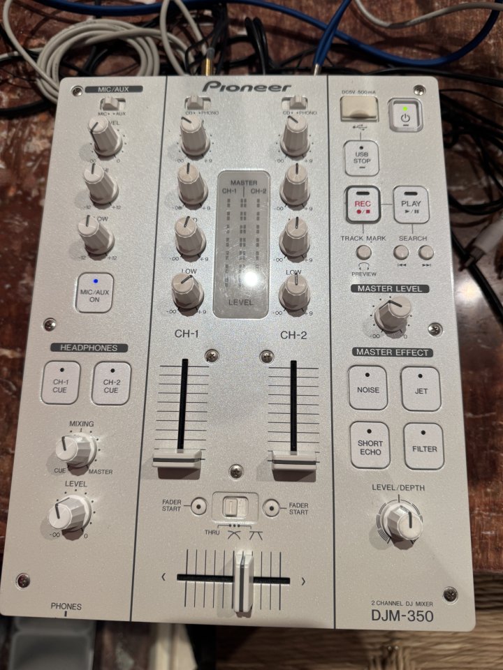 Pioneer DJ 350 Blanco Equipo con Maleta