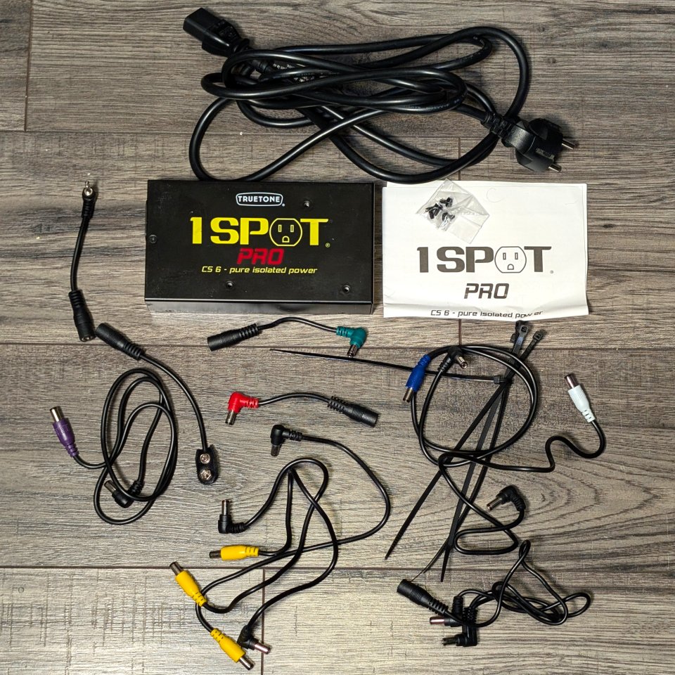 Truetone 1 Spot Pro CS6 Fuente Alimentación de segunda mano · Foto 1 de 2 · SC Tenerife · 75 €
