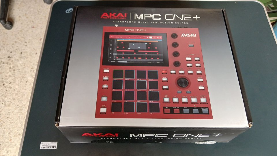 AKAI, MPC ONE + de segunda mano · Foto 1 de 5 · Cantabria · 595 €