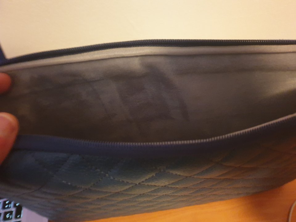 Macbook Pro 15 pulgadas de segunda mano · Foto 5 de 10 · Barcelona · 400 €