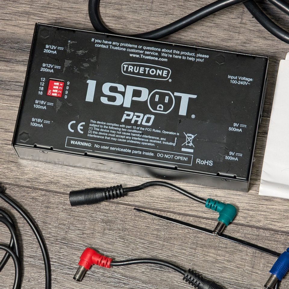 Truetone 1 Spot Pro CS6 Fuente Alimentación de segunda mano · Foto 2 de 2 · SC Tenerife · 75 €