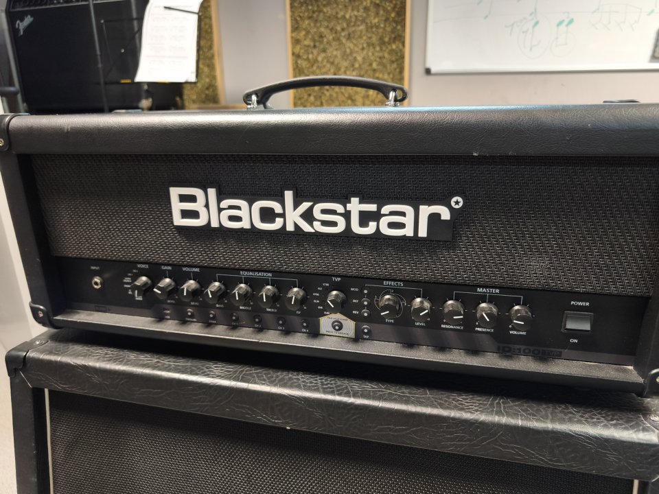Cabezal Amplificador Blackstar ID:100 TVP 100W de segunda mano · Foto 3 de 8 · Guadalajara · 280 €