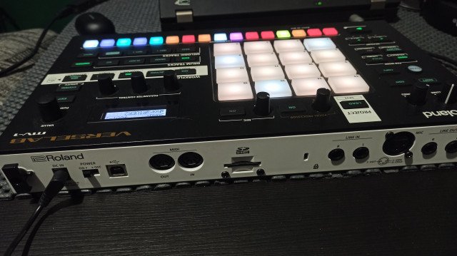 Roland Verselab Mv-1 de segunda mano · Foto 3 de 4 · Ourense · 400 €
